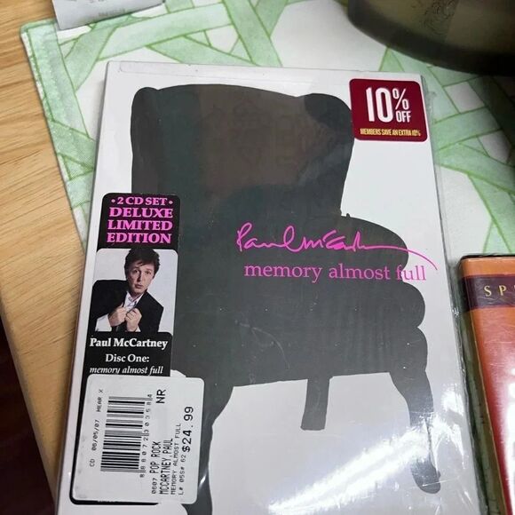 NWT James Bond Book & Movie, Fiddler On The Roof, Chicago and Paul McCarthy. - Picture 6 of 7